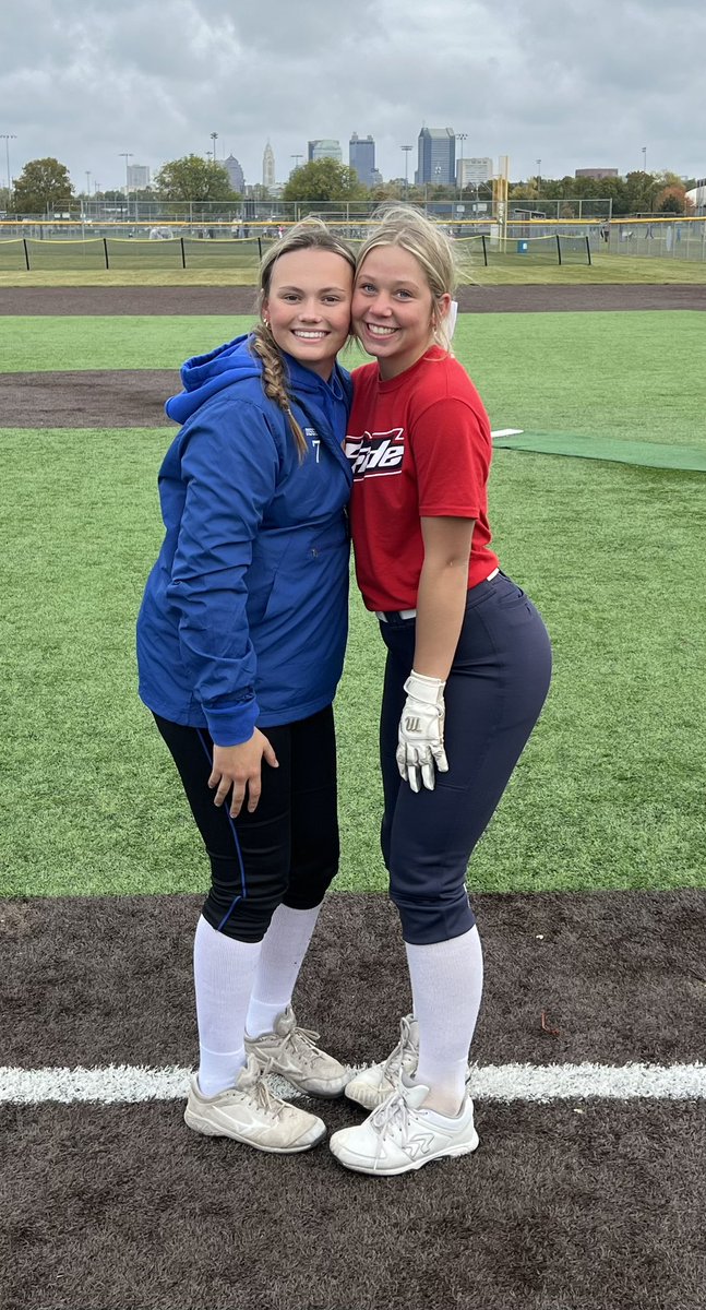 Solid weekend for <a href="/OHIOUSSSAPRIDE1/">OHIOUSSSAPRIDEWHITE</a> going 4-1. <a href="/grace_collene/">Grace Collene</a> had a nice weekend going 4-8 at the plate with w/5 RBI and a HR. She also pitched two complete games with a 1.71 ERA. 

Most importantly got to see some old friends. 

<a href="/PetraDissett/">Petra Dissett</a>