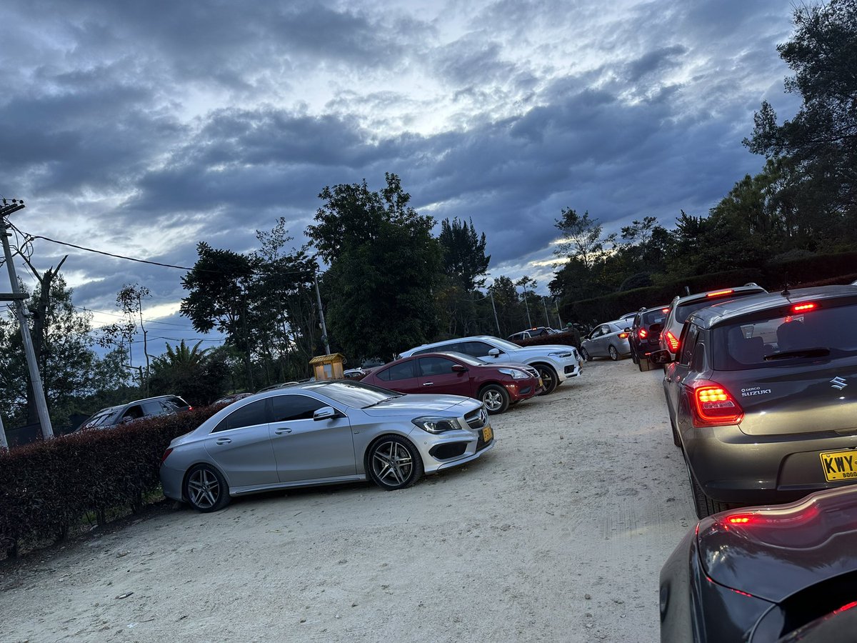 Natz26's tweet photo. PERVERSA la salida de @Multiparque cero eficiente https://t.co/DS3FLU4Hae