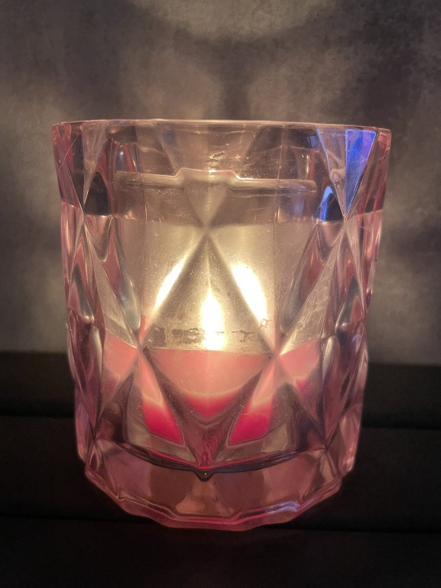 7pm tonight is ‘wave of light’ hour for Baby Loss Awareness Week. Remembering all of our much-loved and missed babies. They will never be forgotten 💙🧡🩷🕯️ @SandsUK #WaveOfLight #BLAW #BLAW2023 #AlwaysLovedNeverForgotten #BabyLoss #PregnancyLoss