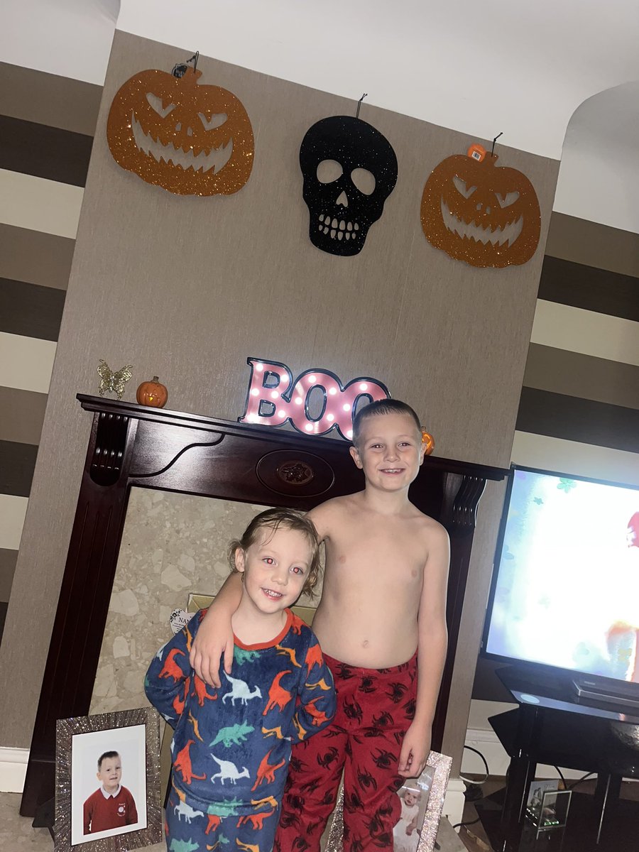 Chloe Barton tweet media