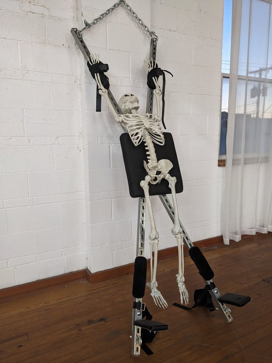 PatsPhotoKC's tweet photo. Just built this for the studio! Who wants to test it out for a photoshoot? https://t.co/mrLnxllzNP