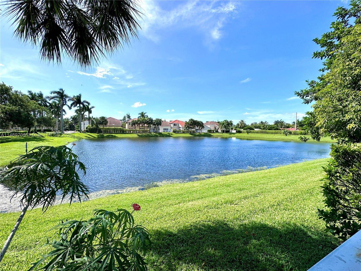 VaneauMiami's tweet photo. Hollywood Home For Rent!
Take a look at this awesome rental: https://t.co/G594TrxSBh https://t.co/rmFeYsVYfJ