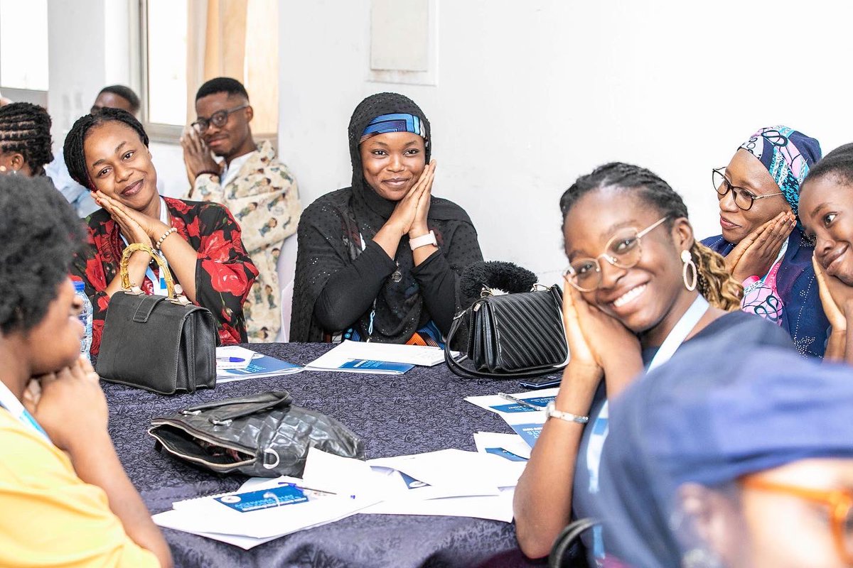 Flexisaf_fdn's tweet image. icebreaker games, active engagement in sessions, and even mastering unique types of applause. It was a day filled with so much energy. Stay tuned for more! 📸💫

#ActivismTraining #CulturalExchange #Introductions #YouthActivists #Advocacy