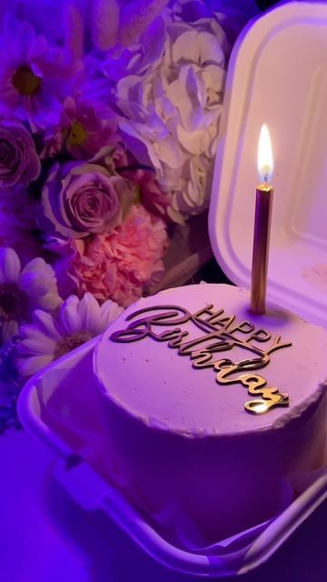 Julianacolom123's tweet photo. #EMMAFEST #EMMABDAY
Felíz cumpleaños a uno de los mejores y más agerridos personajes q he leido 🎂🎂 porque si hay alguien q merezca lo mejor q el mundo, el cielo y el infierno le pueda ofrecer es ella, quien a pesar de las circunstancias ha sido la mejor profesional y mami!! https://t.co/YAGUisi7H9