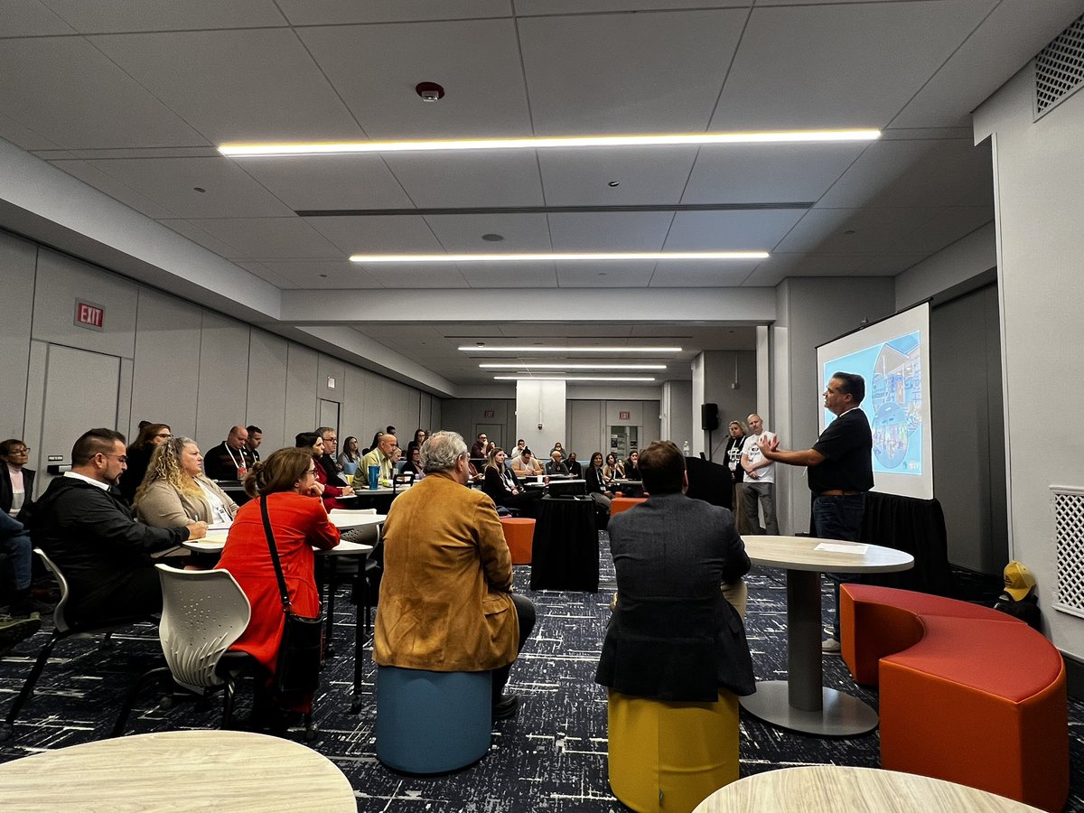 Sarah Rich tweet media