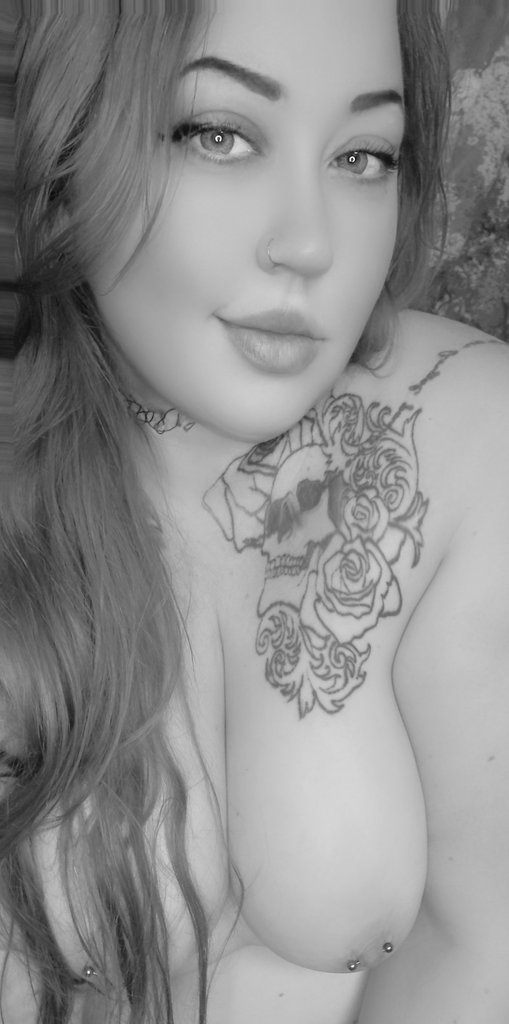 MsEffyElizabeth's tweet photo. Starting to feel like myself again #chaturbate #redhead #camgirl #camwhore #bbw #piercedtits #bigtits #onlyfans #chaturbategrls #tease #exhibitionist #nsfw_twt #slut #naturalwomen #thickthighs #pawg #contentcreator #fuckdoll #bimbodoll https://t.co/dogBHrEg9A