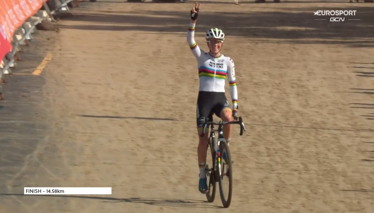 🏆 UCI World Cup Waterloo, WI 🇺🇸

🥇 🇳🇱 Fem van Empel
🥈 🇳🇱 Puck Pieterse
🥉 🇳🇱 Ceylin Del Carmen Alvarado

4 🇨🇦 Rochette
5 🇬🇧 Backstedt
6 🇳🇱 Bakker
7 🇺🇸 Honsinger
8 🇨🇦 I. Holmgren
9 🇳🇱 Bentveld
10 🇫🇷 Mani
➡️ Results: bit.ly/3QggFzQ

 #CXWorldCup