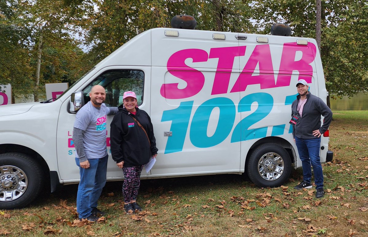 StridesKnox's tweet photo. It takes all of us. #BreastCancerAwareness https://t.co/qBpD15Sqfc