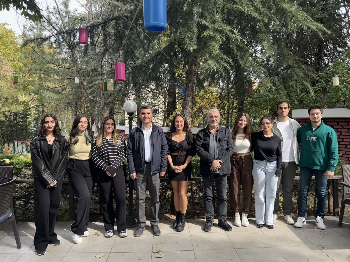 Geleneksel Brunch etkinliğimizle dönemimizi açtık! Her sene olduğu gibi bu sene de yoğun ilgi gösteren tüm arkadaşlarımıza ve tüm eğitmenlerimize çok teşekkür ederiz!
Gelecek etkinliklerde görüşmek üzere 🤗✨