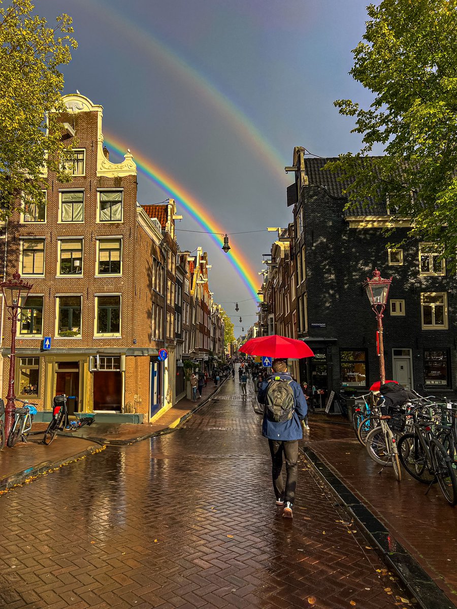 Today’s double rainbow in Amsterdam 🌈☀️😍

#amsterdam #amsterdamcity #rainbow #sunset #amsterdamphotography