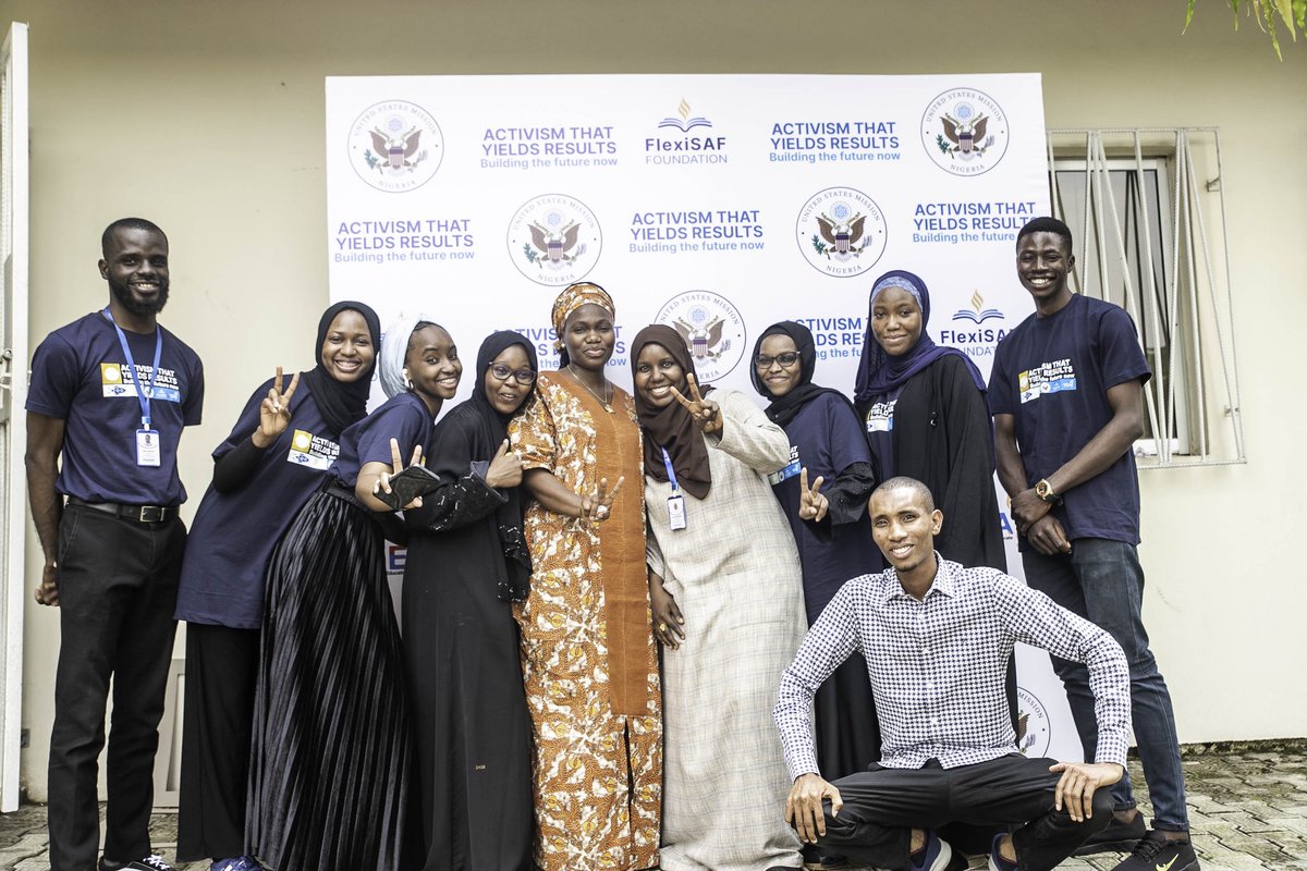 Flexisaf_fdn's tweet image. The team behind it all🤩 More from Day one of the ‘Activism that Yields Results: Building the Future Now’ training funded by the U.S. Department of State @USinNigeria @StateDept 

#ActivismTraining #ChangeMakers #YouthEmpowerment #YoungActivists