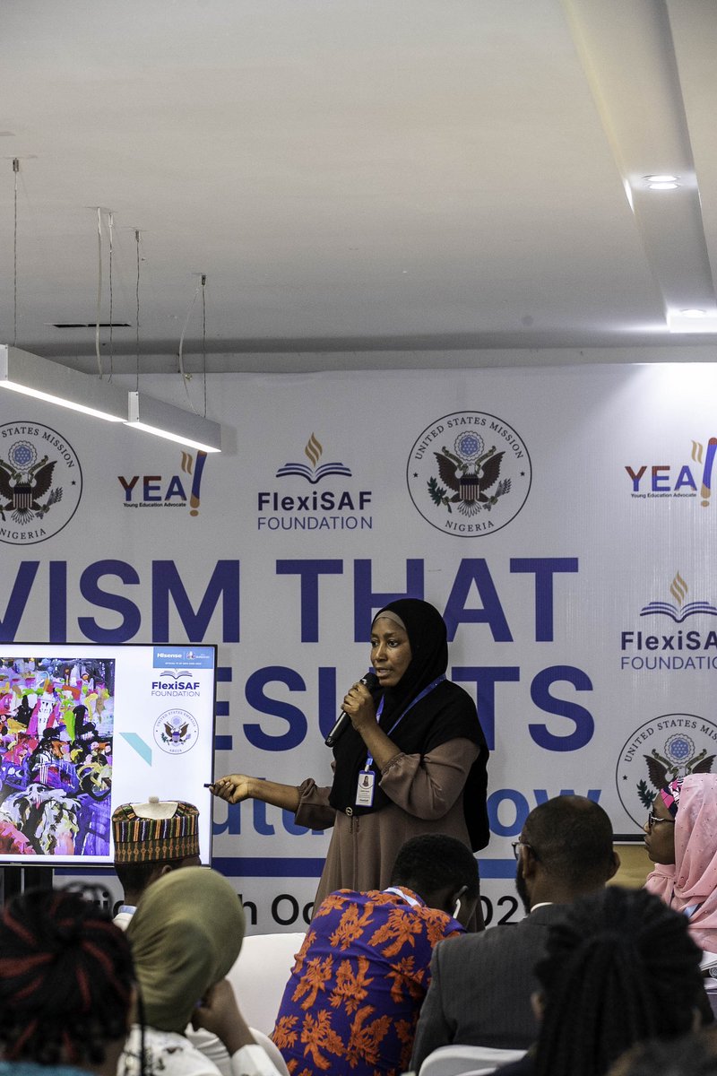 Flexisaf_fdn's tweet image. The team behind it all🤩 More from Day one of the ‘Activism that Yields Results: Building the Future Now’ training funded by the U.S. Department of State @USinNigeria @StateDept 

#ActivismTraining #ChangeMakers #YouthEmpowerment #YoungActivists