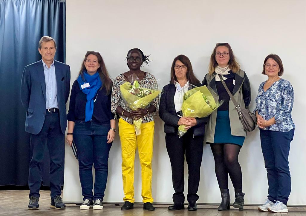 AdeBourrousse's tweet photo. Une belle réussite pour la 1re édition du Forum de la Petite enfance à Carrières-sur-Seine où plus de 230 parents ont pu échanger avec les professionnels de la garde de jeunes enfants. 

#Petiteenfance #Yvelines #Parents https://t.co/TSpNSE20PM
