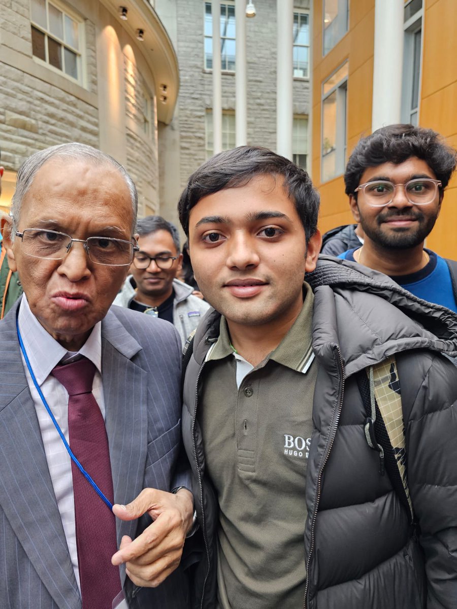 Sureshkamathb's tweet photo. Met a great visionary and leader, N.R Narayana Murty, the founder of Infosys. It was a pleasure to interact with him and have conversations about startups, finance, brand building and technology. https://t.co/PN7SttFc00