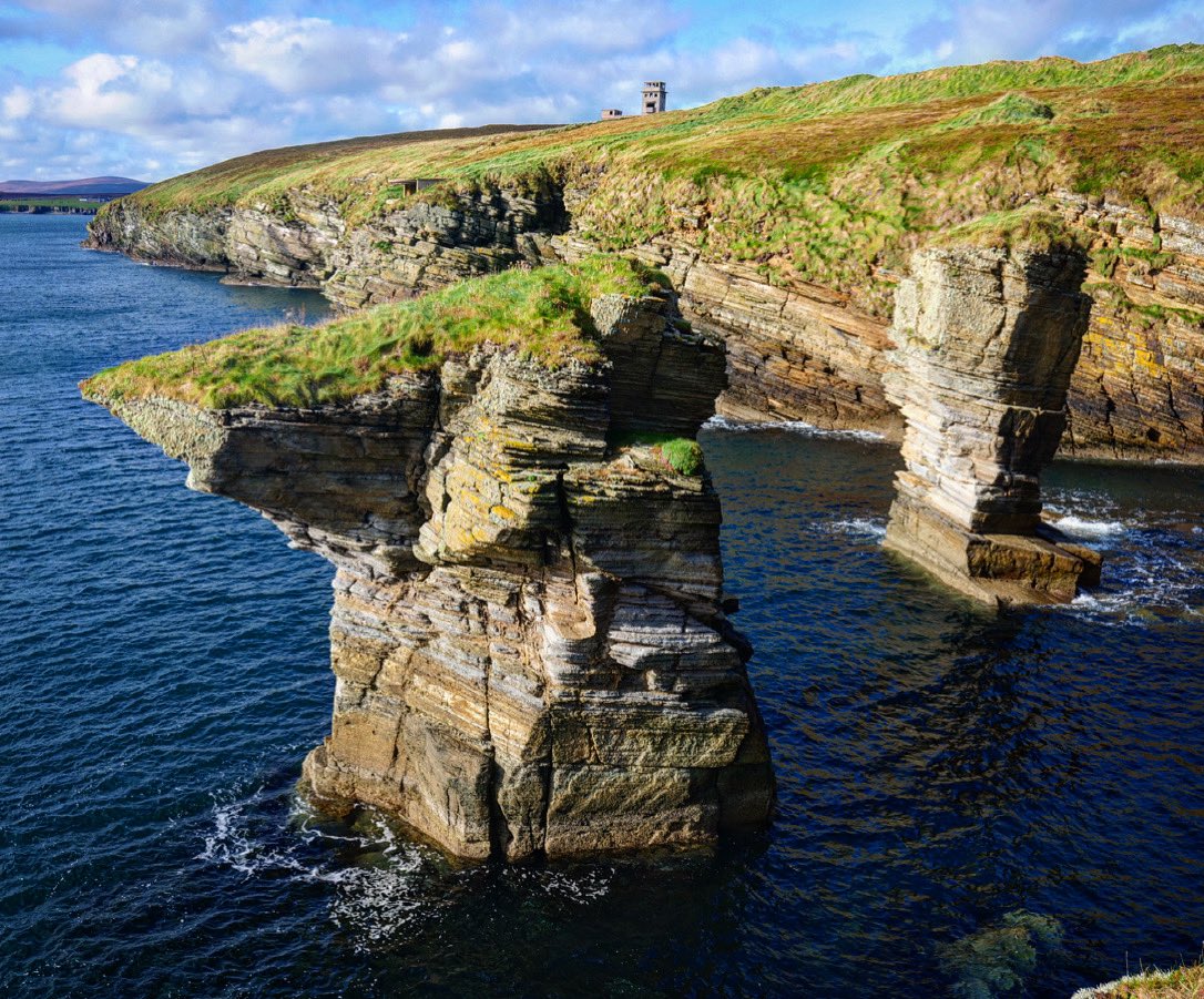 Ross_in_Orkney's tweet image. 📸 Today on the #Orkney island of #Flotta checking out The Cletts.

You can make out the abandoned buildings from the First and Second World Wars when the UK Navy base was located in Orkney. 

#VisitOrkney #VisitScotland