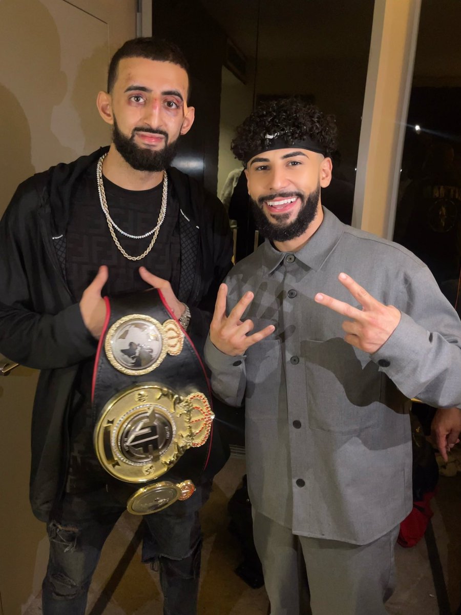 Last night was SURREAL! Proud of my brother @SlimmySlim94 we all believed in you when no one else did!! 2 division CHAMP 👑 ♥️