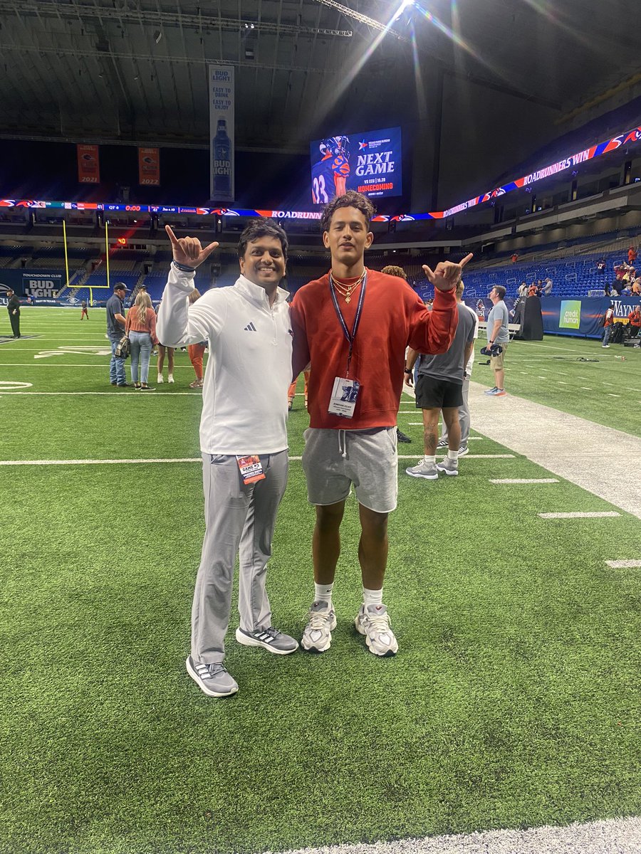 It was great watching UTSA vs UAB yesterday. I appreciate the hospitality from the <a href="/UTSA/">UT San Antonio</a> coaches. 
 
<a href="/CoachJP3/">Joe Price III</a> <a href="/AaronGreen22/">Aaron Green</a> <a href="/Coach_DrP/">Pavit Patel</a>