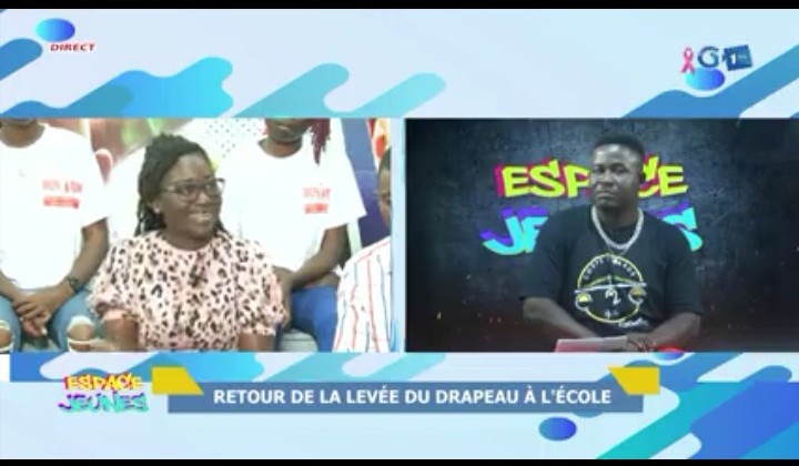 adama_douk's tweet photo. Suite à la décision du CTRI du retour de la "Levée du drapeau dans les établissements", nous avons été invités à l'émission Espace Jeune, sur Gabon 1ère, pour parler de l'intérêt de cette décision. https://t.co/tqbUNksVJk