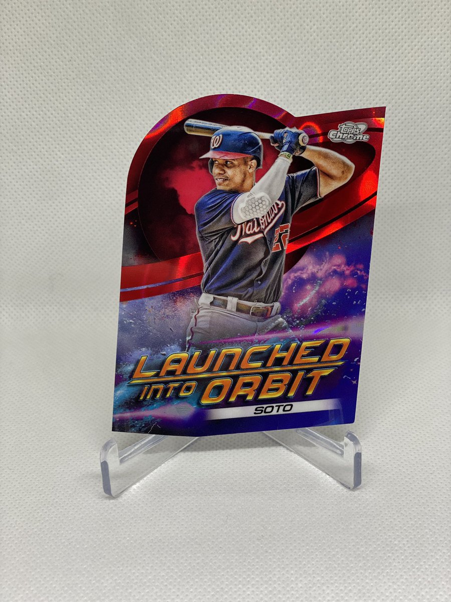 cardtrdr67's tweet photo. My ninth trade was with @pubbycards for this awesome 2022 Topps Cosmic Chrome Juan Soto Launched Into Orbit Red Refractor /5!!!!! https://t.co/d6ZFmET9sF
