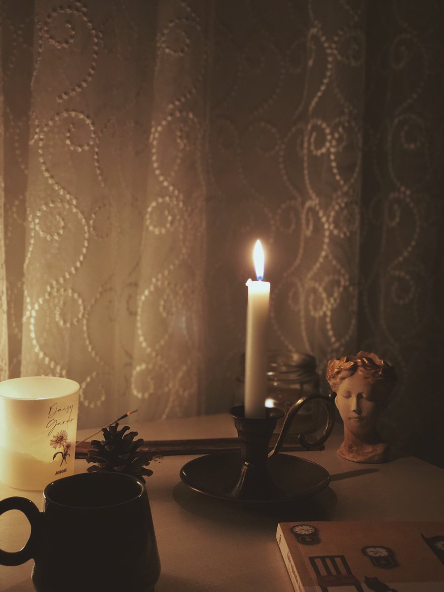ccosmiclatte's tweet photo. 🕯️✨☕️🍂 https://t.co/0SOkaqttbm