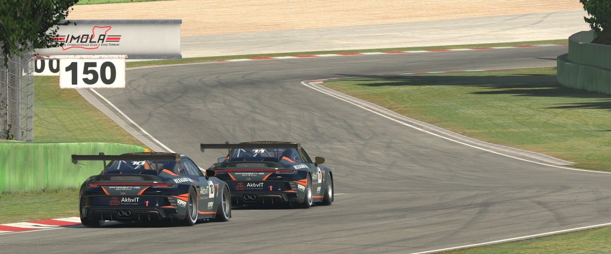 Pre-qualification for SM Esport by Porsche round 3 is now over and our two drivers qualified for Tuesdays race at 🇯🇵 Twin Ring Motegi.

P26 🇸🇪 Tobias Moberg #40
P40 🇸🇪 Cedric Holmbom #10

Sponsor Aktiv It Partner Nordic AB
#HeXnation #Porsche #AktivIT #SM  #SBF   #iRacing