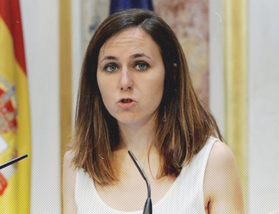 اسرائیلی وزیراعظم نیتن یاہو کا غزہ میں جنگی جرائم کے ارتکاب کی وجہ سے بین الاقوامی فوجداری عدالت میں ٹرائل کرنا چاہیے۔ سپین کی وزیر برائے سماجی حقوق کا مطالبہ

#GazaUnderAttack #Gazagenocide #طوفان_الاقصي_ #غزة_الآن