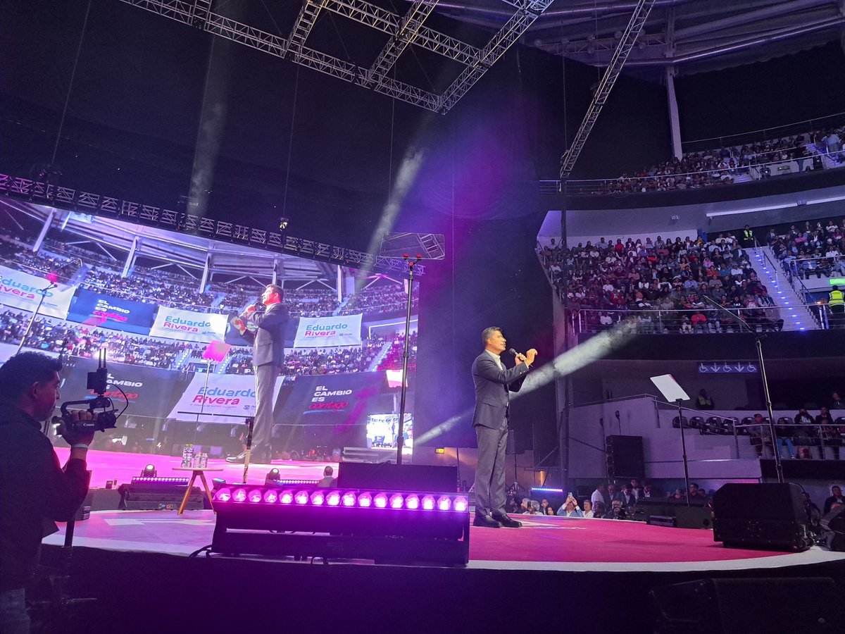 Un honor acompañar a <a href="/eduardorivera01/">Eduardo Rivera Pérez</a> en su informe de gobierno.  Eventazo.