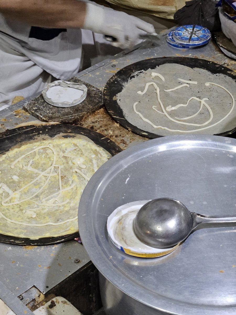 RDevadasan's tweet photo. Ragag bread with cheese and egg. DUBAI https://t.co/nAS2Ntr7ca