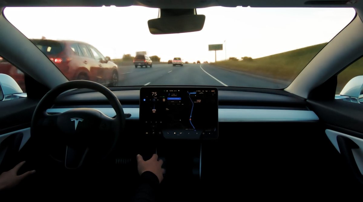 TESLARATI tweet media