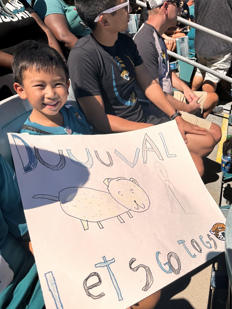NicoleLooMD's tweet photo. Let’s Go JAGS!!! 🐆 ❤️ #DUUUVAL https://t.co/z5JoVMKawl