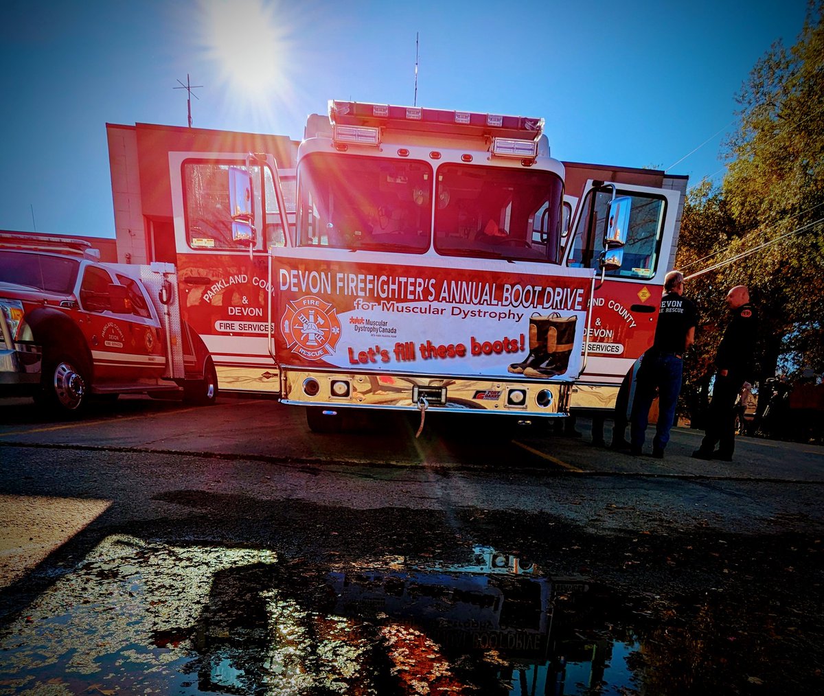 LKeindel's tweet photo. @TownofDevon #DevonAlberta Happy anniversary to the #firehall. Tune into CTV and Global News tonight! Putting Mike in charge of the hotdogs is like a cat in charge of the mice. https://t.co/l4JlkhybxJ