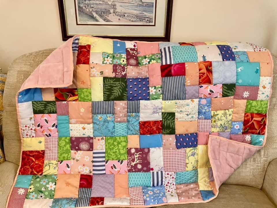 QuiltsforDreams.Etsy.com #quilt #Christmas2023 #etsy #EtsyHandmade #etsyuk #giftforgirl #keepwarminstyle #patchworkquilt #handmadeuk