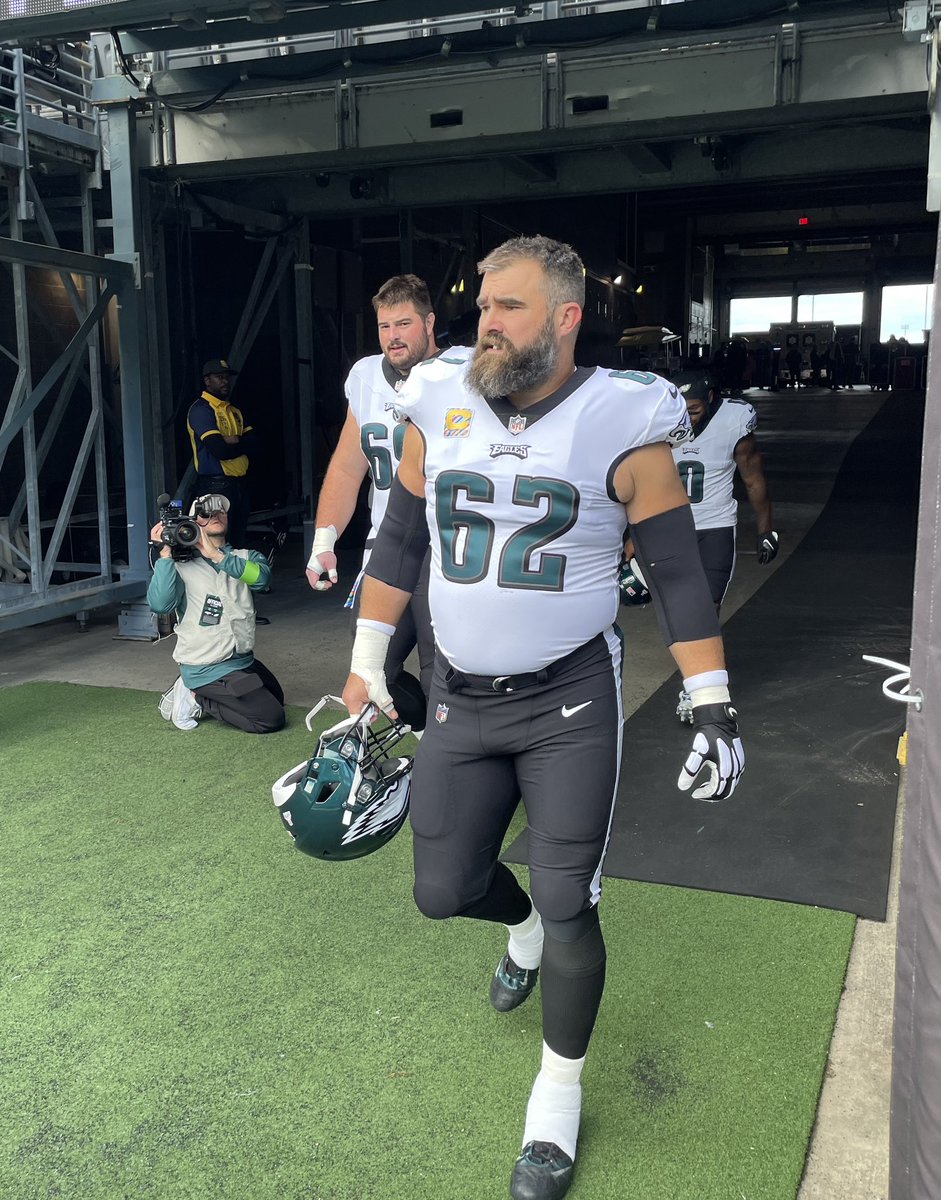 JClarkNBCS's tweet photo. Jason Kelce will set an Eagles record today playing in his 145th straight regular season game passing Jon Runyan

Jason will be 36 next month. Amazing durability and playing at a really high level
  #Ironman https://t.co/ygV6Qkz2h5