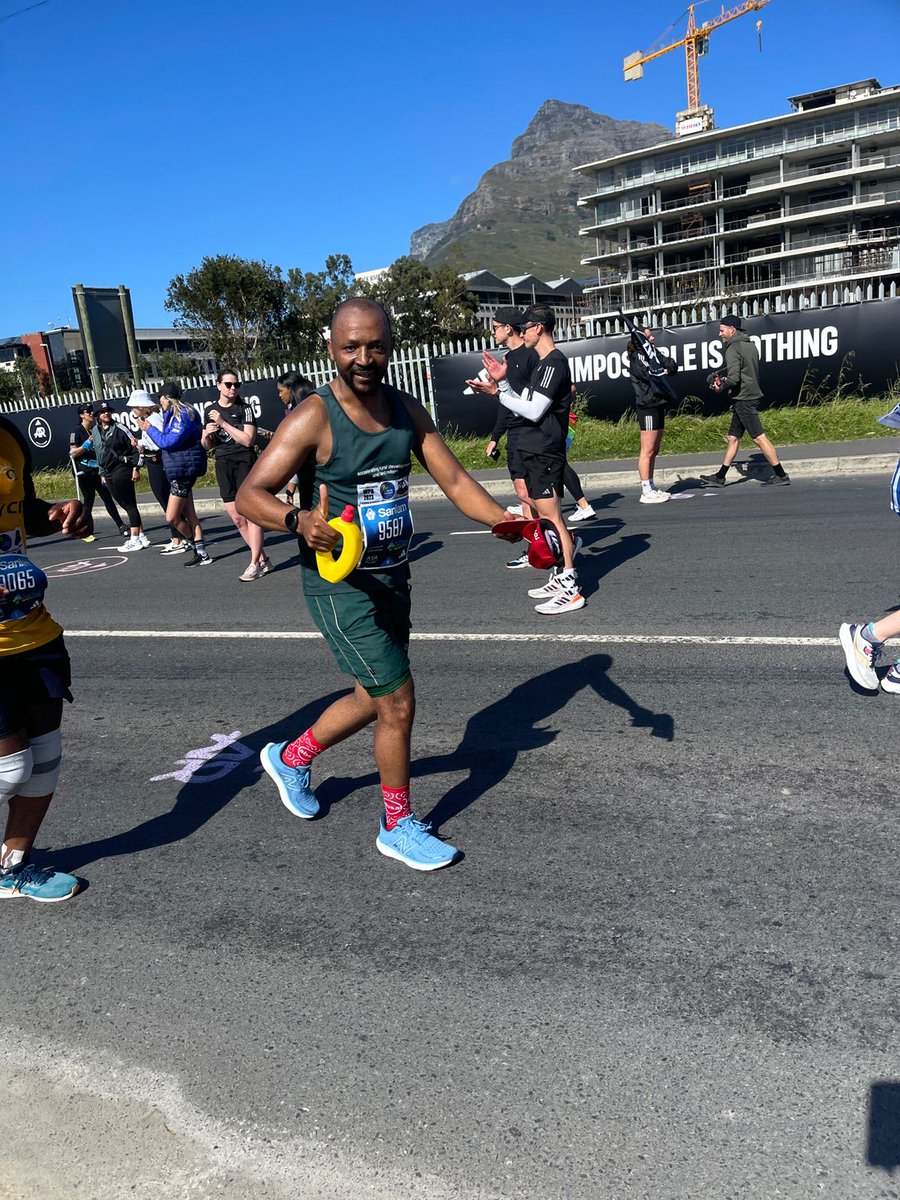 PhillipSehlabe4's tweet photo. #SanlamCapeTownMarathon2023
#RunningWithTumiSole
#FetchYourBody2023
#IPaintedMyRun
#DALRRD https://t.co/NZO6Pdv6qb
