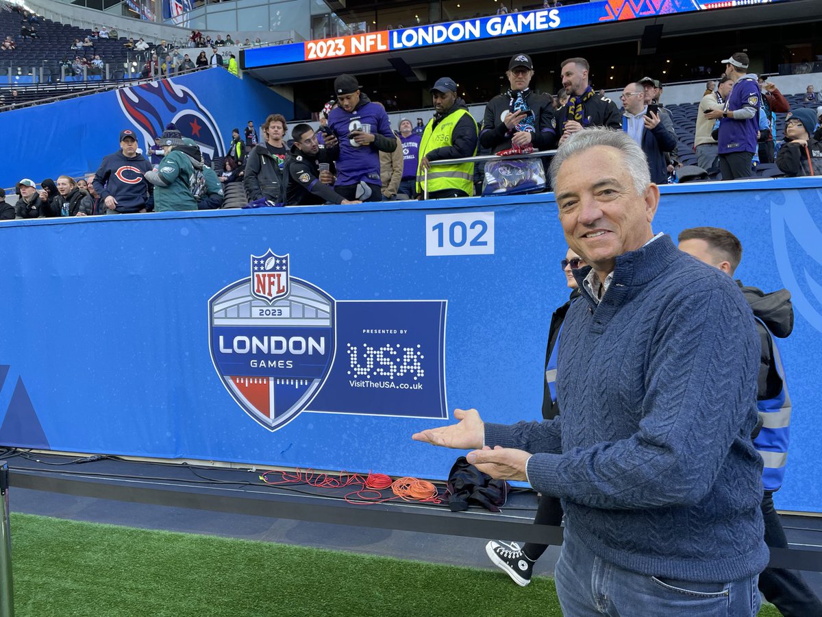 Chris Thompson tweet media