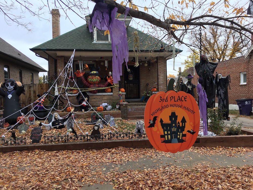 Get Your BOO-Ya On! 🎃💀👻 <a href="/BashaCohen/">Basha Cohen</a> rolls out all the options.

"You will need a supersonic broom to get through all of these spook-tacular happenings!"

denvernorthstar.com/get-your-boo-y…