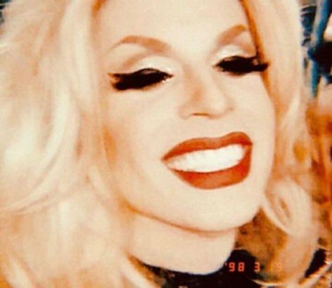 zamoscherry's tweet photo. smiley kat is my wife https://t.co/zSMPOyfck8
