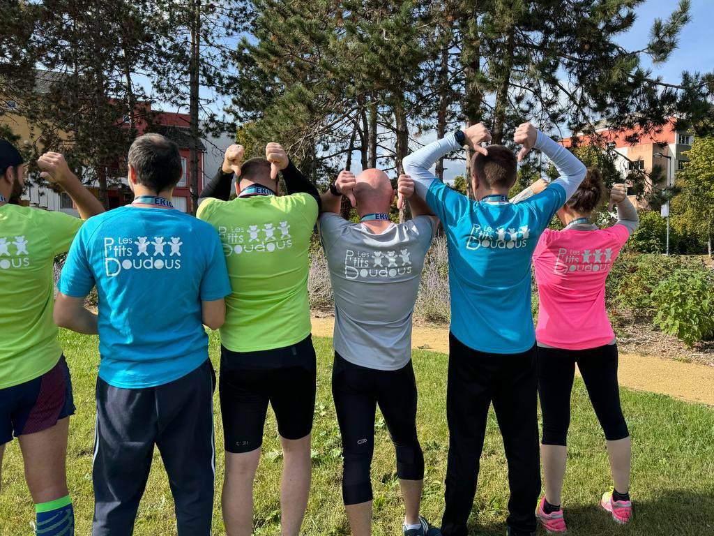 Mélanie Roussel (@doc_rousme) on Twitter photo Une équipe au top pour les p’tits doudous ! Finisher Ekiden marathon Seine Eure 2023 ! 🤩<a href="/PDoudous/">Association Les P'tits Doudous</a> Une équipe au top pour les p’tits doudous ! Finisher Ekiden marathon Seine Eure 2023 ! 🤩<a href="/PDoudous/">Association Les P'tits Doudous</a>
