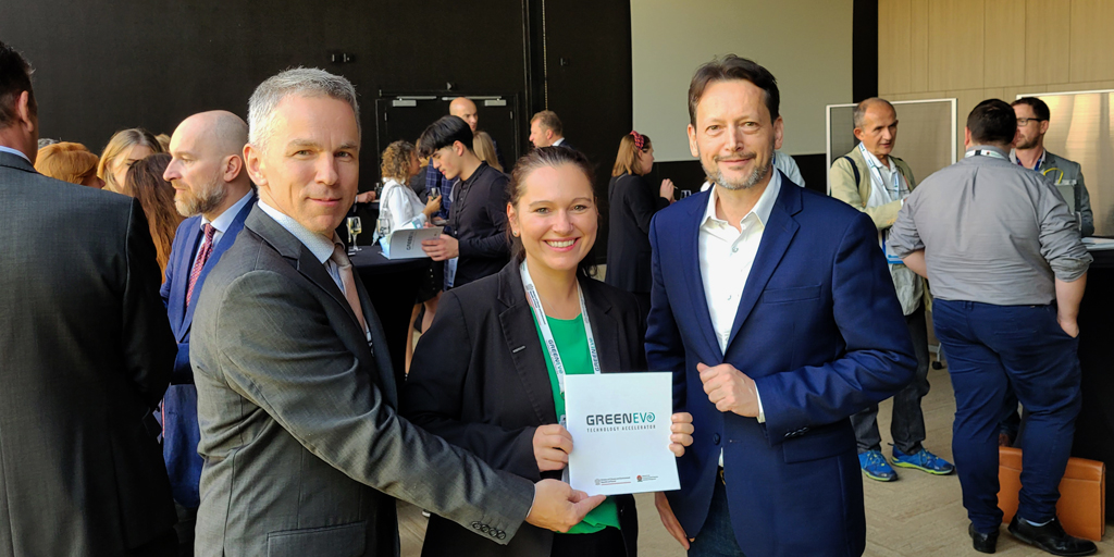 [Pro] Rencontre d'une délégation d'entrepreneurs #polonais en provenance de #Pologne lors du salon #Pollutec à Lyon. Échanges fructueux entre <a href="/GreenevoA/">GreenEvo - Akcelerator Zielonych Technologii</a>, <a href="/TerazSrodowisko/">Teraz Środowisko</a> et <a href="/Actuenviro/">Actu Environnement</a> pour valoriser les entreprises #polonaises en France.