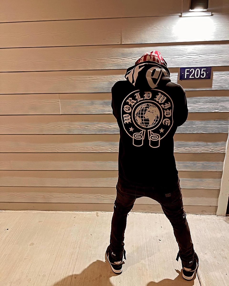 1liildee's tweet photo. Niggas pillow talkin kno you tired of yawnin go get ya rest💤 Real brick baby, section 8, my cousins WIC babies🏚️ https://t.co/9mBB6rXTvS