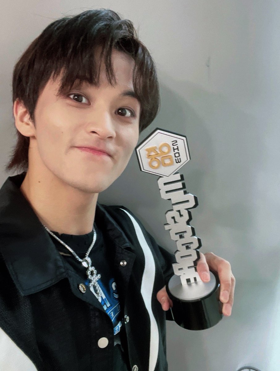 hourlymkl's tweet photo. #MARK #마크 #マーク #마버블 #마크버블 https://t.co/BqJCh9oDXA
