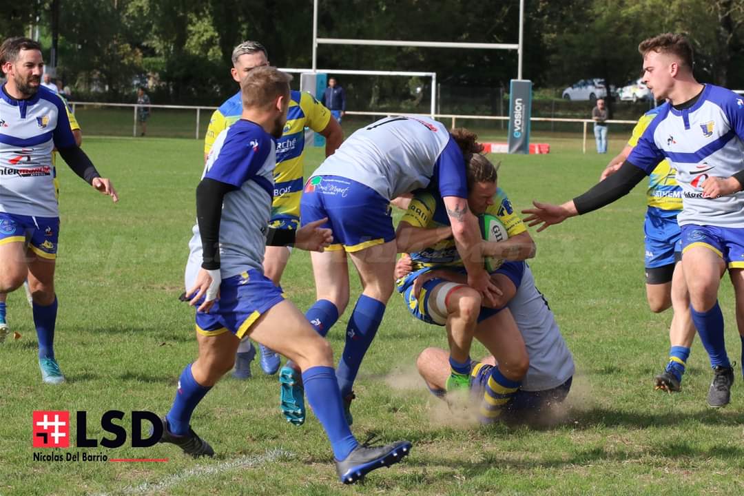 SportDauphinois's tweet image. #Photos #rugby #fed3 #BCR #USRR
Première victoire pour l' Union Sportive #Renage-#Rives qui l'emporte 22-16 en déplacement chez  Bassin De #Crussol Rugby
#album complet à retrouver sur notre page Facebook et site web
