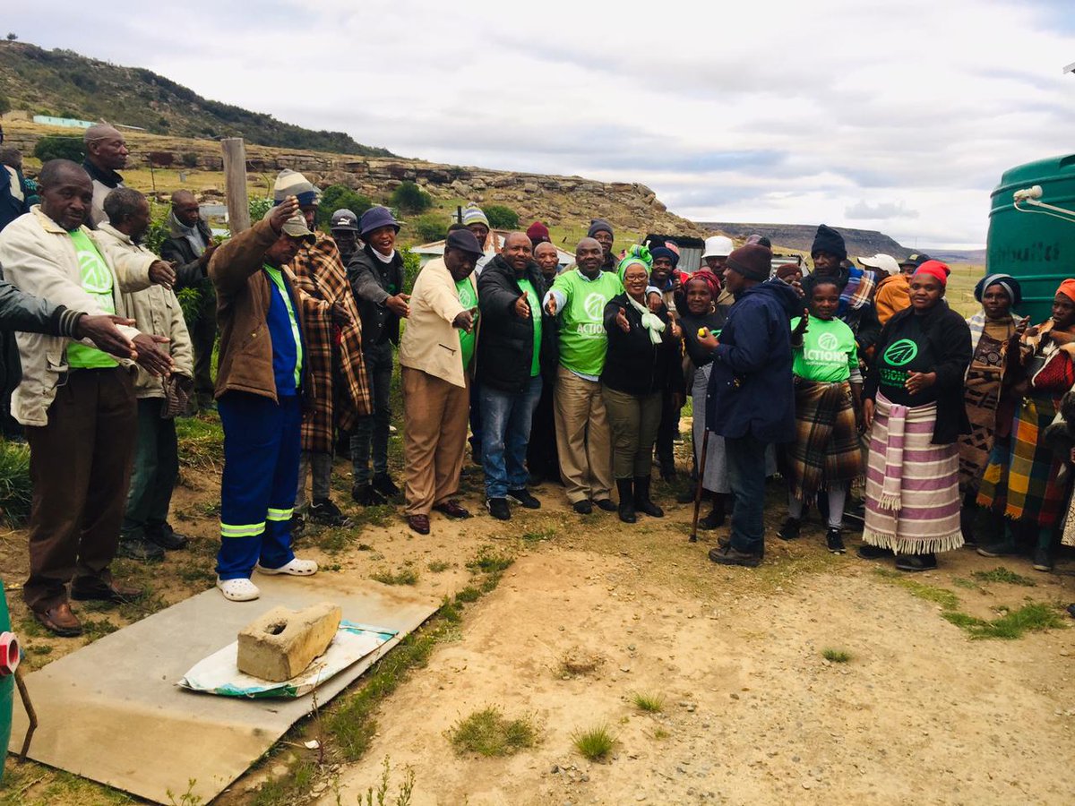 DjNesty6SA's tweet photo. @ActionSAeasternCape managed to Launch 5 branches... 1in NMB,3 in Matatiela and 1in Makana under the Leadership of the EC Provincial Chairperson @AtholT #letsfixeasterncape #LetsFixSouthAfrica πΏπ¦ ππ―βοΈ https://t.co/8TE1MymXXG