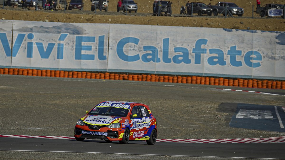 Definió una difícil carrera en <a href="/ElCalafateOK/">El Calafate</a> 

El piloto tucumano arribó 12° a la bandera a cuadros de la final que disputó este domingo el #TNenElCalafate  <a href="/maxibestani/">Mocho Bestani</a>  logró recuperarse de un toque al inicio de la competencia y avanzó una posición
👇
facebook.com/MaxiBestaniOk
👀