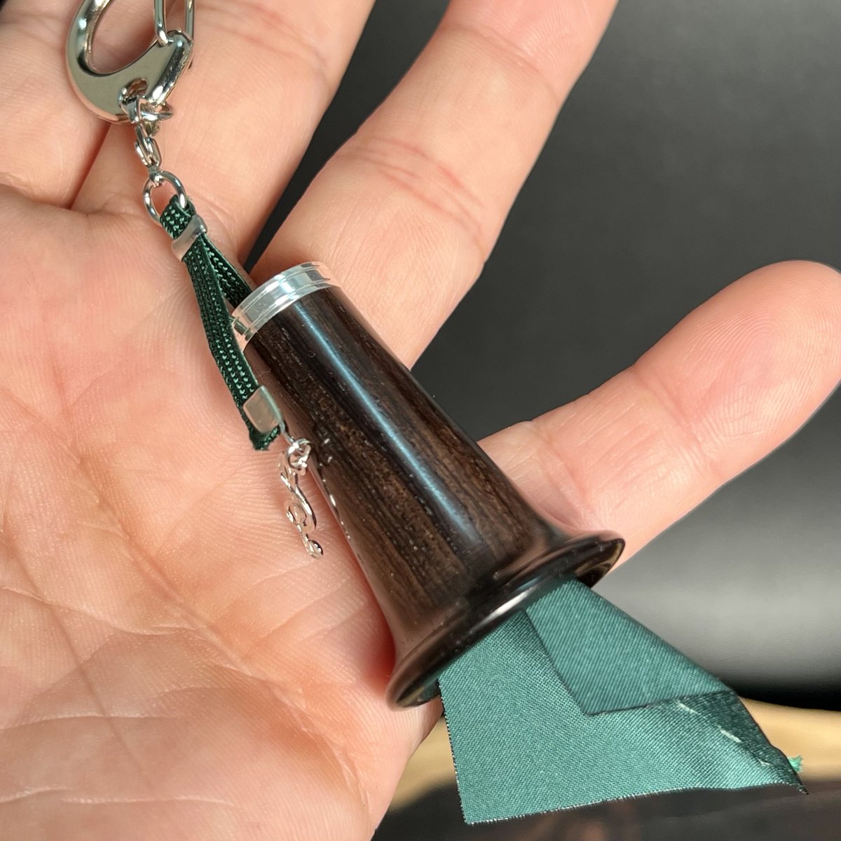 ueue77's tweet photo. ミニベルキーホルダー『詰まるスワブ』が出来ました！！
今週末にも販売したいと思っております。詳細は後日お知らせ致します。どうぞ宜しくお願い致します。 https://t.co/foIwsTgNzq