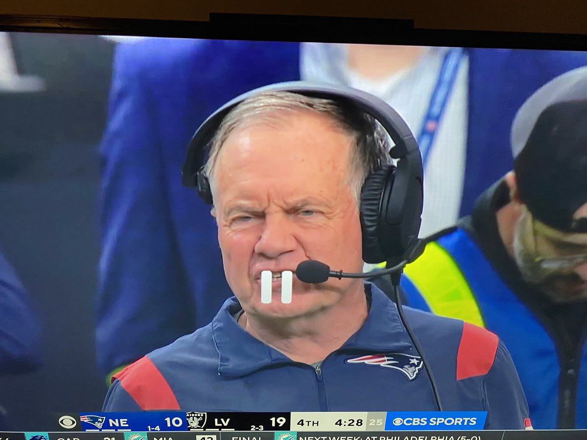 Paused the game to tend to the grill and the pause landed on Bill. Couldn’t have planned it like this. <a href="/WEEI/">WEEI</a>