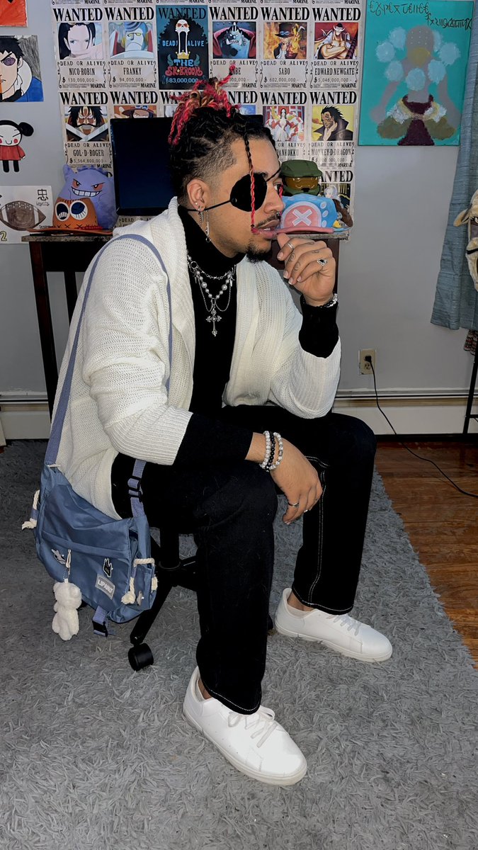 _cvm15's tweet image. Got inspiration for an outfit resembling kenpachi since I hurt myself 🙃, but here’s part 5 of my anime character inspired outfits ft Kenpachi Zaraki #BLEACH