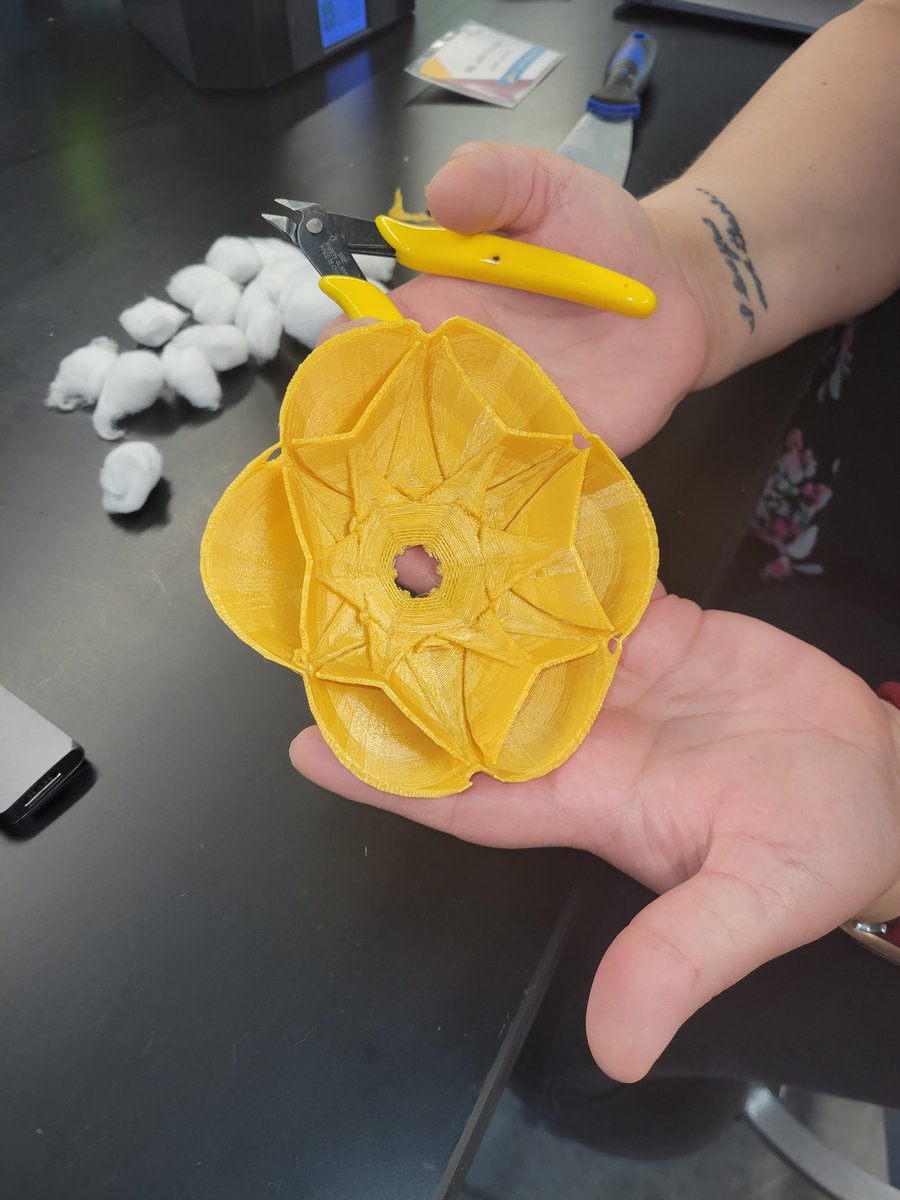 Ms.UvaRox tweet media