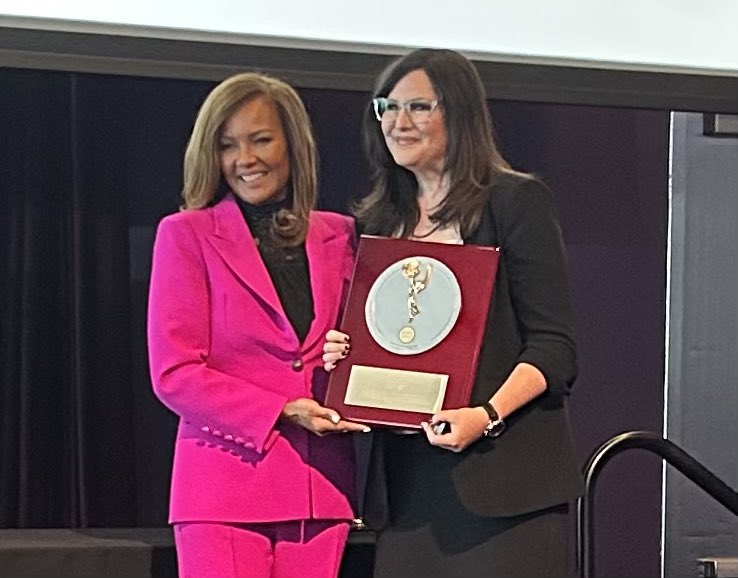 Robin Schwartz tweet media