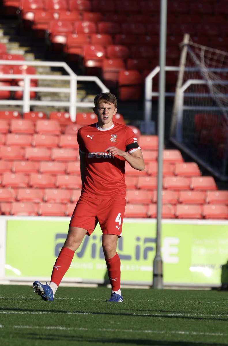 Nice to be back out their with the boys. +3🔴👏 <a href="/Official_STFC/">Swindon Town Football Club</a>